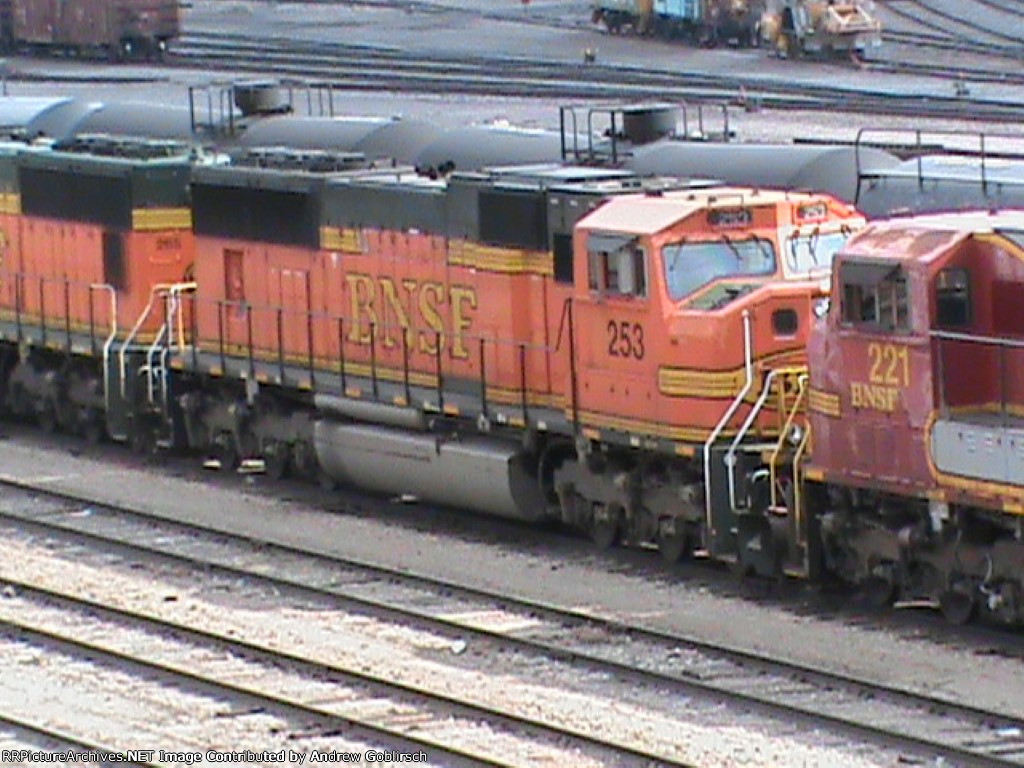 BNSF 253/8253